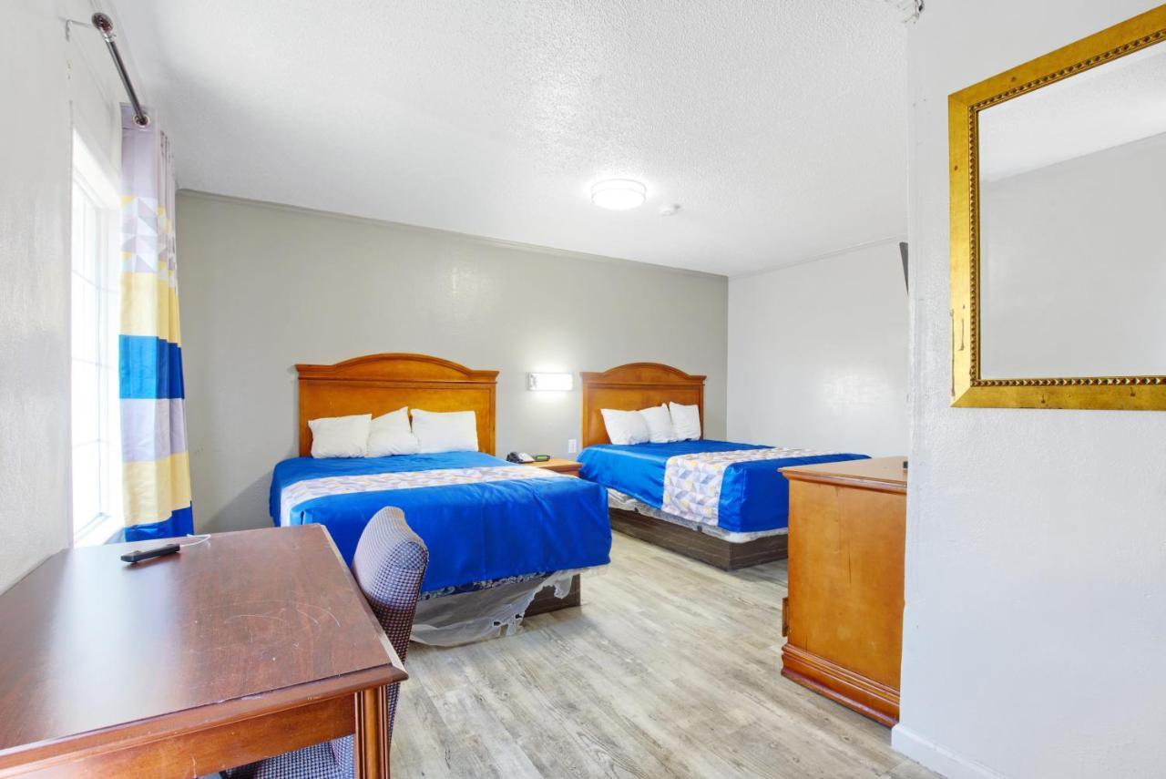 Adams Inn Дотан Екстериор снимка