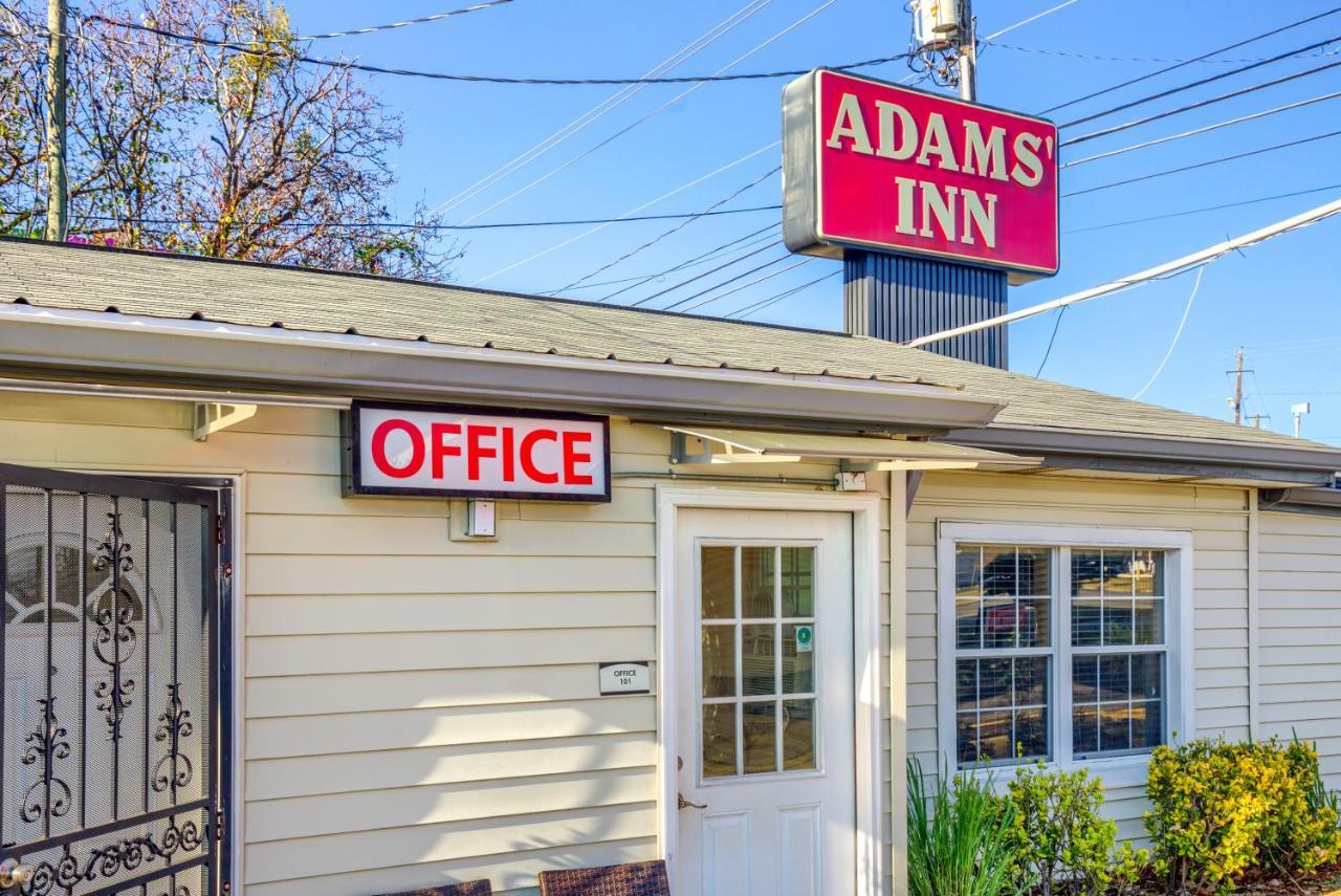 Adams Inn Дотан Екстериор снимка